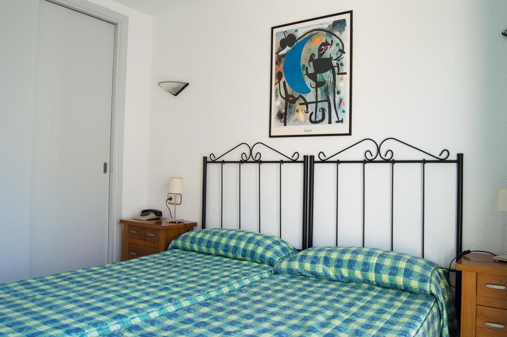 Hostal Rosales Es Pujols Oda fotoğraf