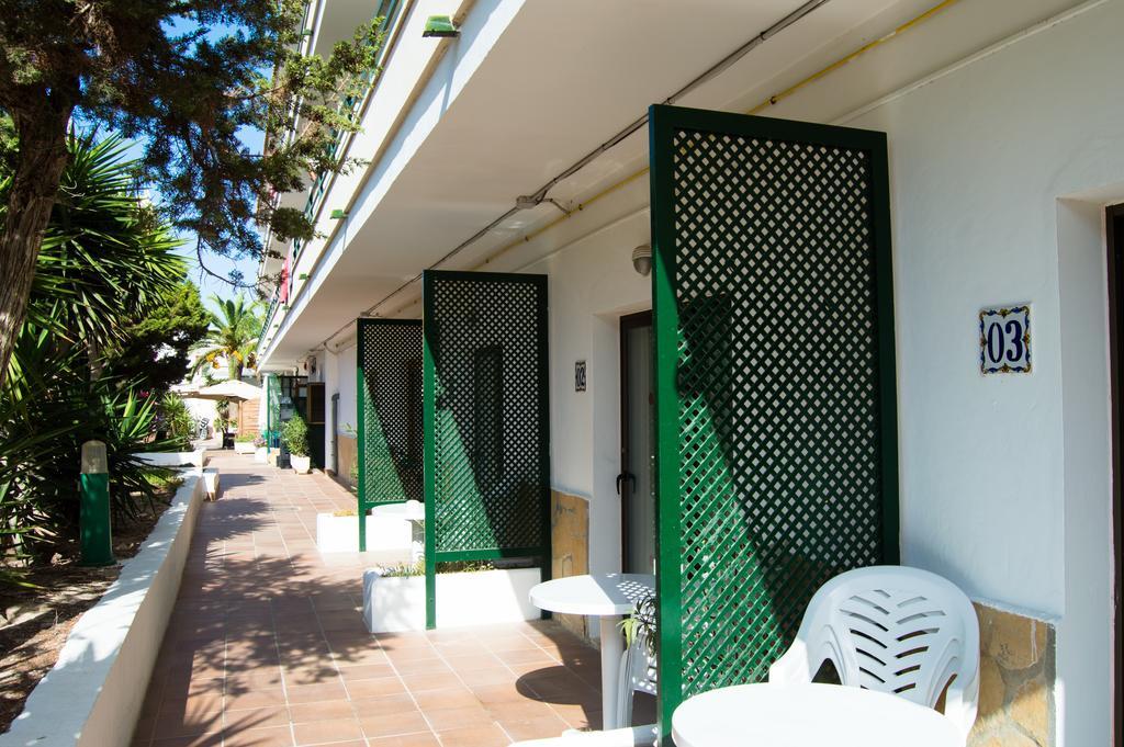 Hostal Rosales Es Pujols Dış mekan fotoğraf