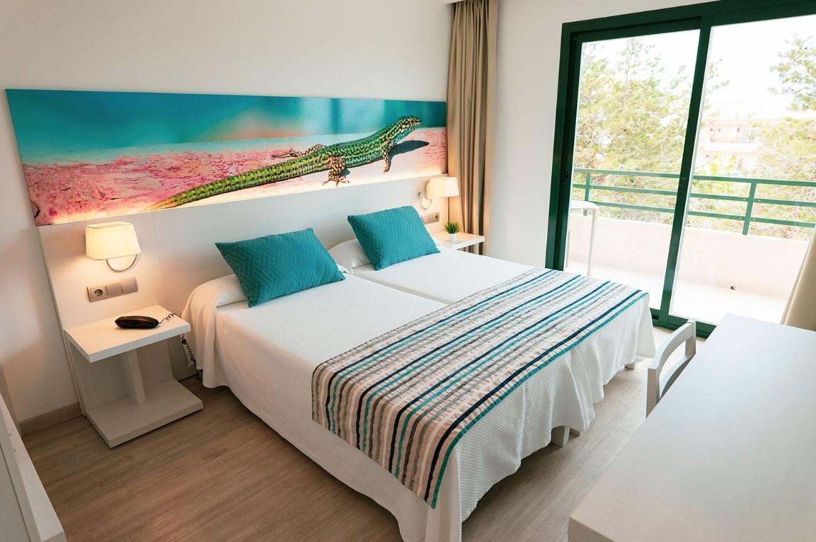 Hostal Rosales Es Pujols Dış mekan fotoğraf