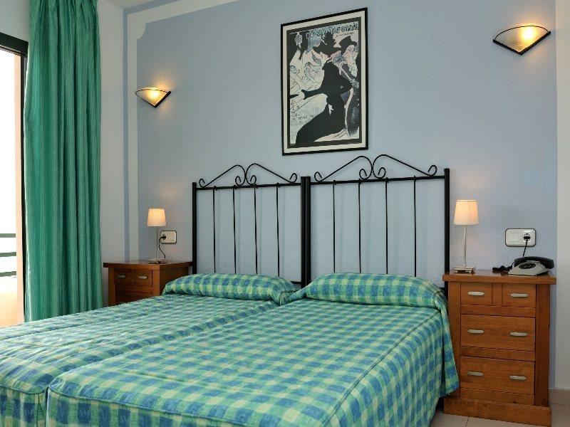 Hostal Rosales Es Pujols Dış mekan fotoğraf