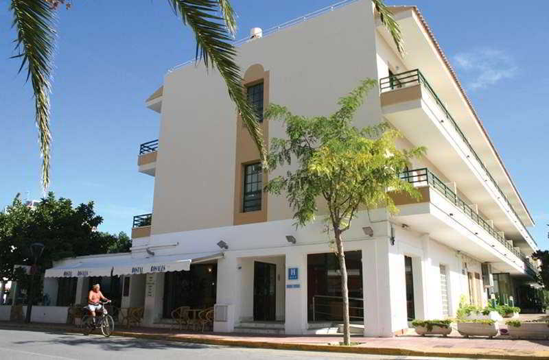 Hostal Rosales Es Pujols Dış mekan fotoğraf